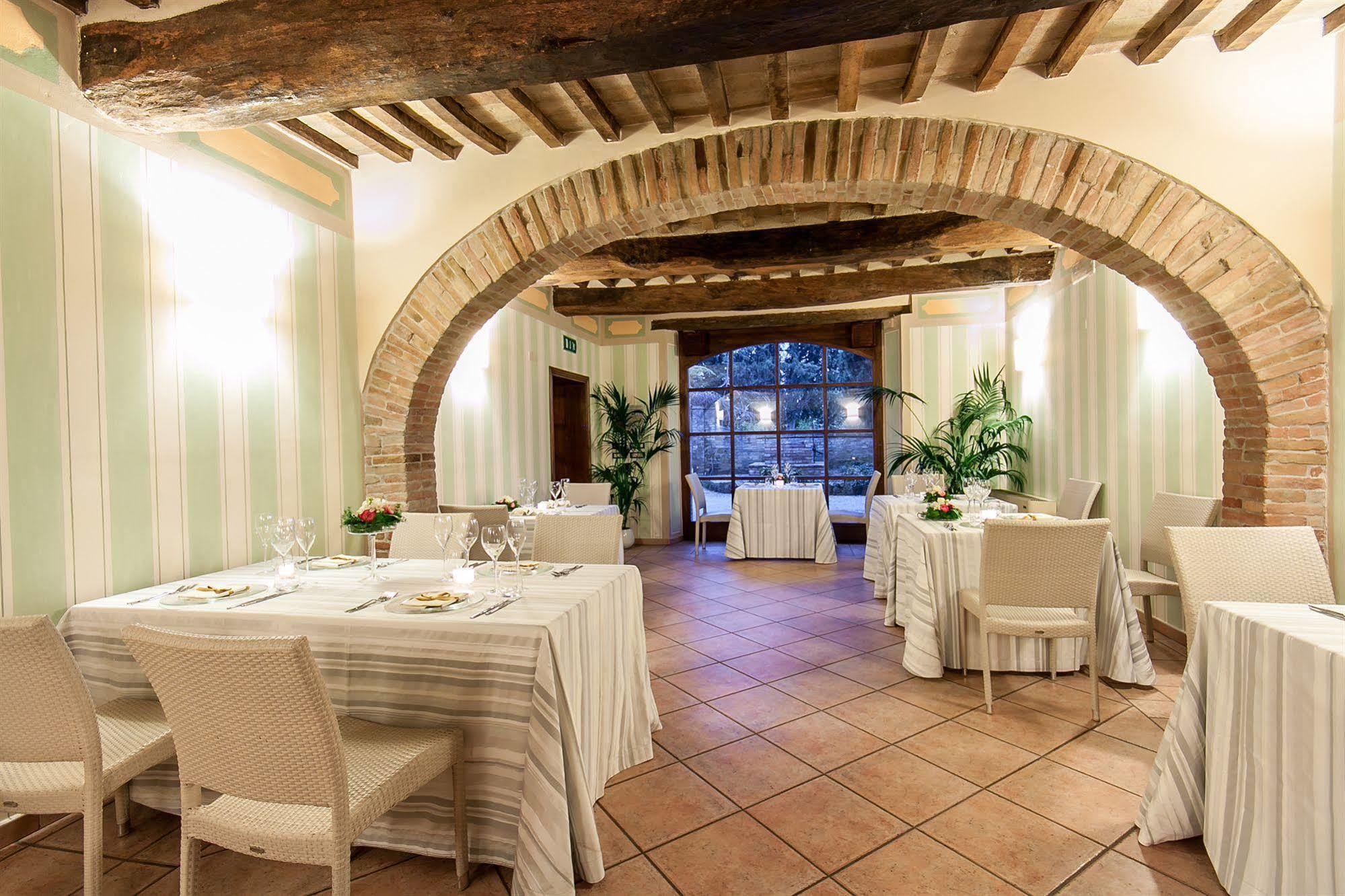 Hotel Parco Dei Cavalieri Assisi Petrignano Esterno foto